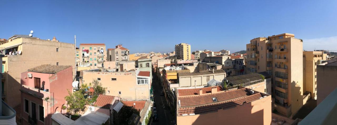 קליארי La Luna Appartamento Con Terrazza E Due Camere מראה חיצוני תמונה
